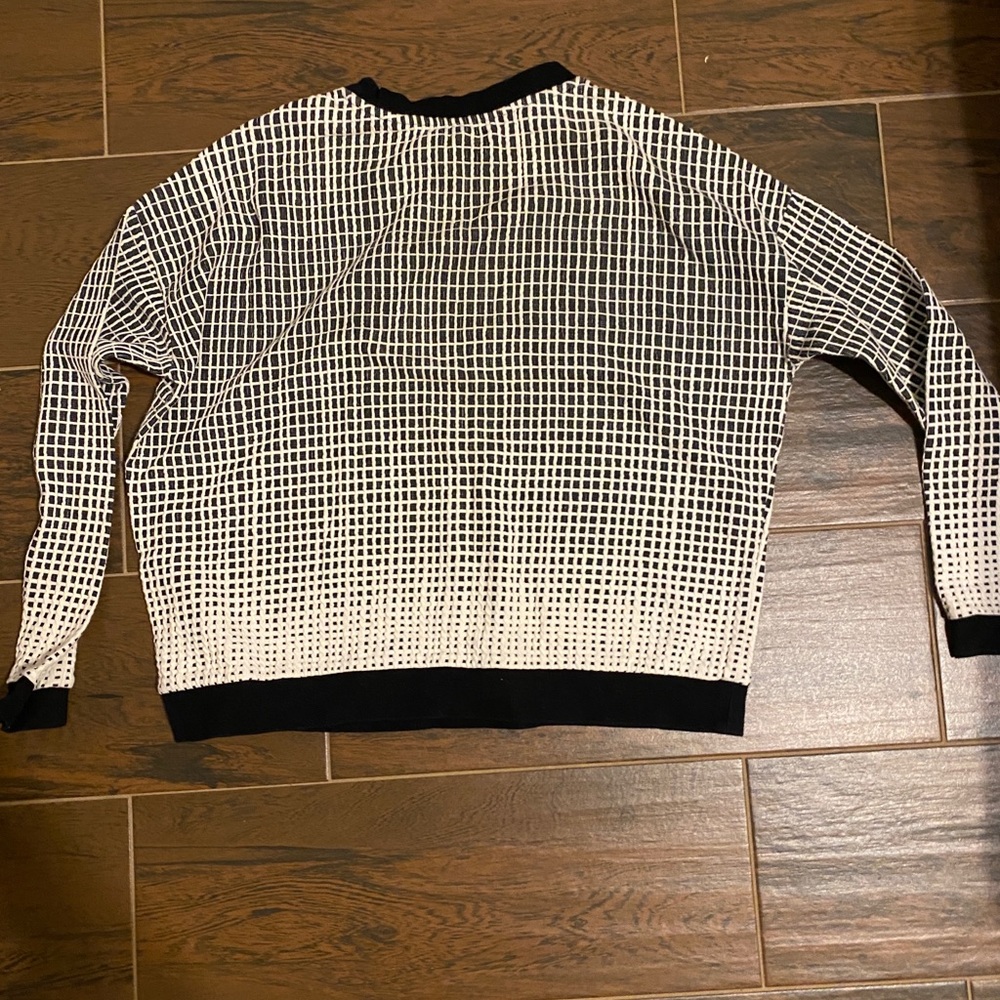 sweatshirt.